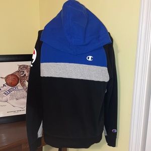 ⚡️4 items for $20⚡️ Champion Hoodie